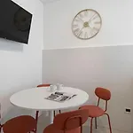Italianway Comfort - Confalonieri 11 Milánó