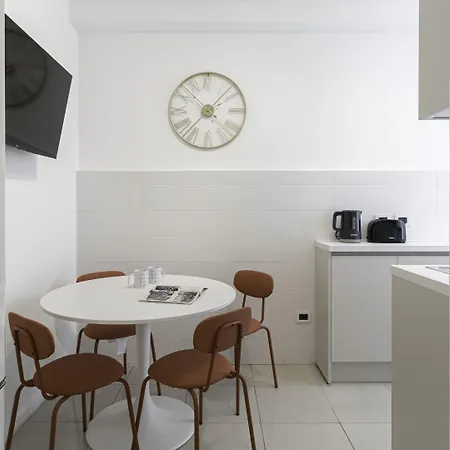 Apartman Italianway Comfort - Confalonieri 11 *